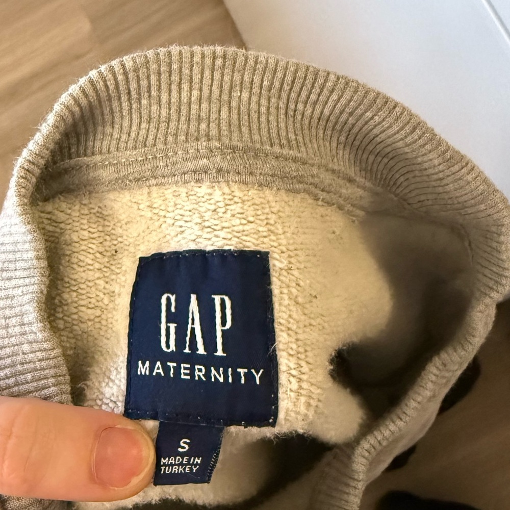 Classic Gray Women's Maternity Crew Neck, Size Small - Picture 3 of 3